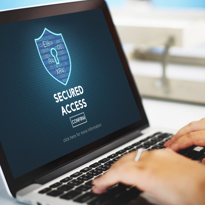 secured-access-accessibility-analysising-browsing-concept Servidor NAS